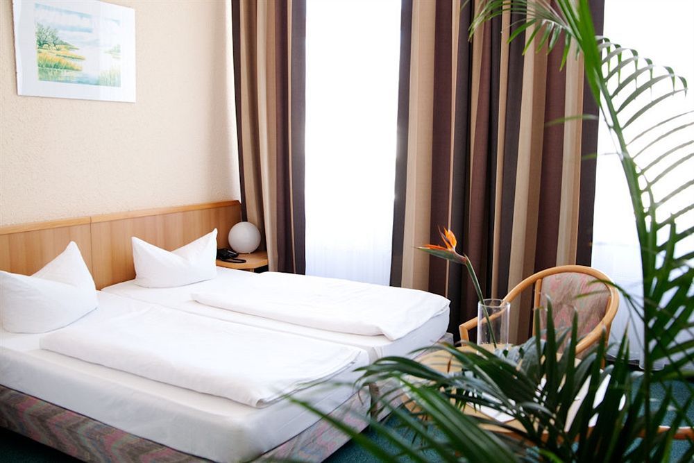 Hotel Щралзунд Екстериор снимка