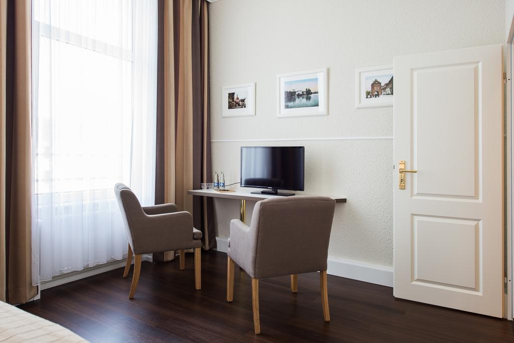 Hotel Щралзунд Екстериор снимка