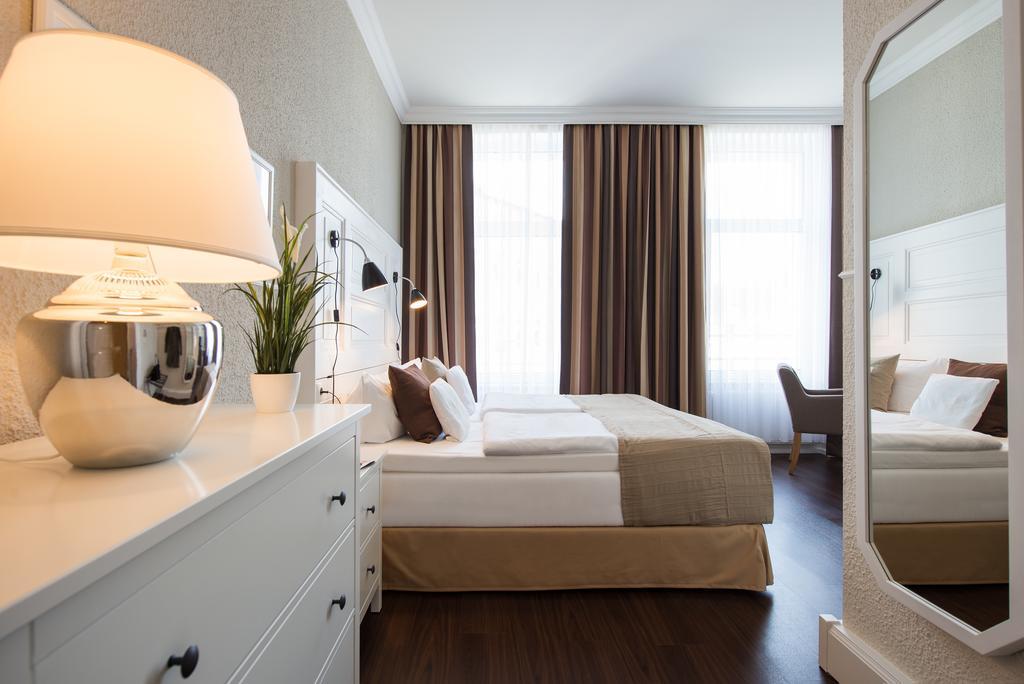 Hotel Щралзунд Екстериор снимка