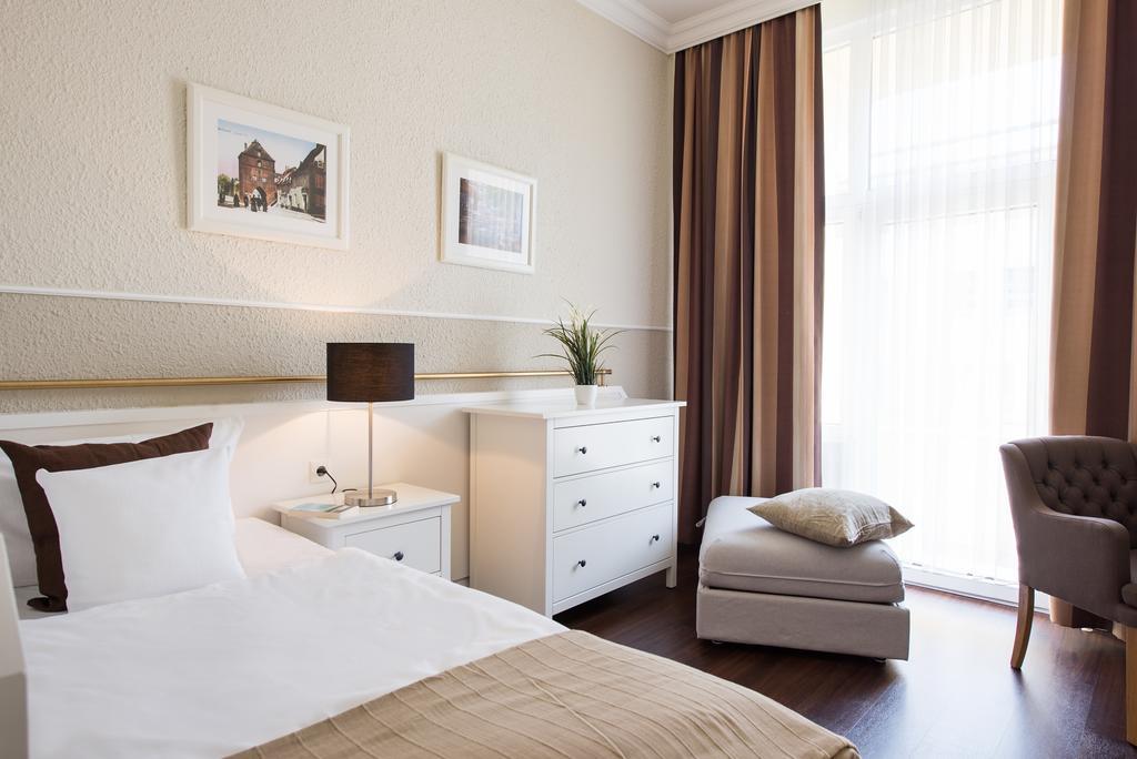 Hotel Щралзунд Екстериор снимка