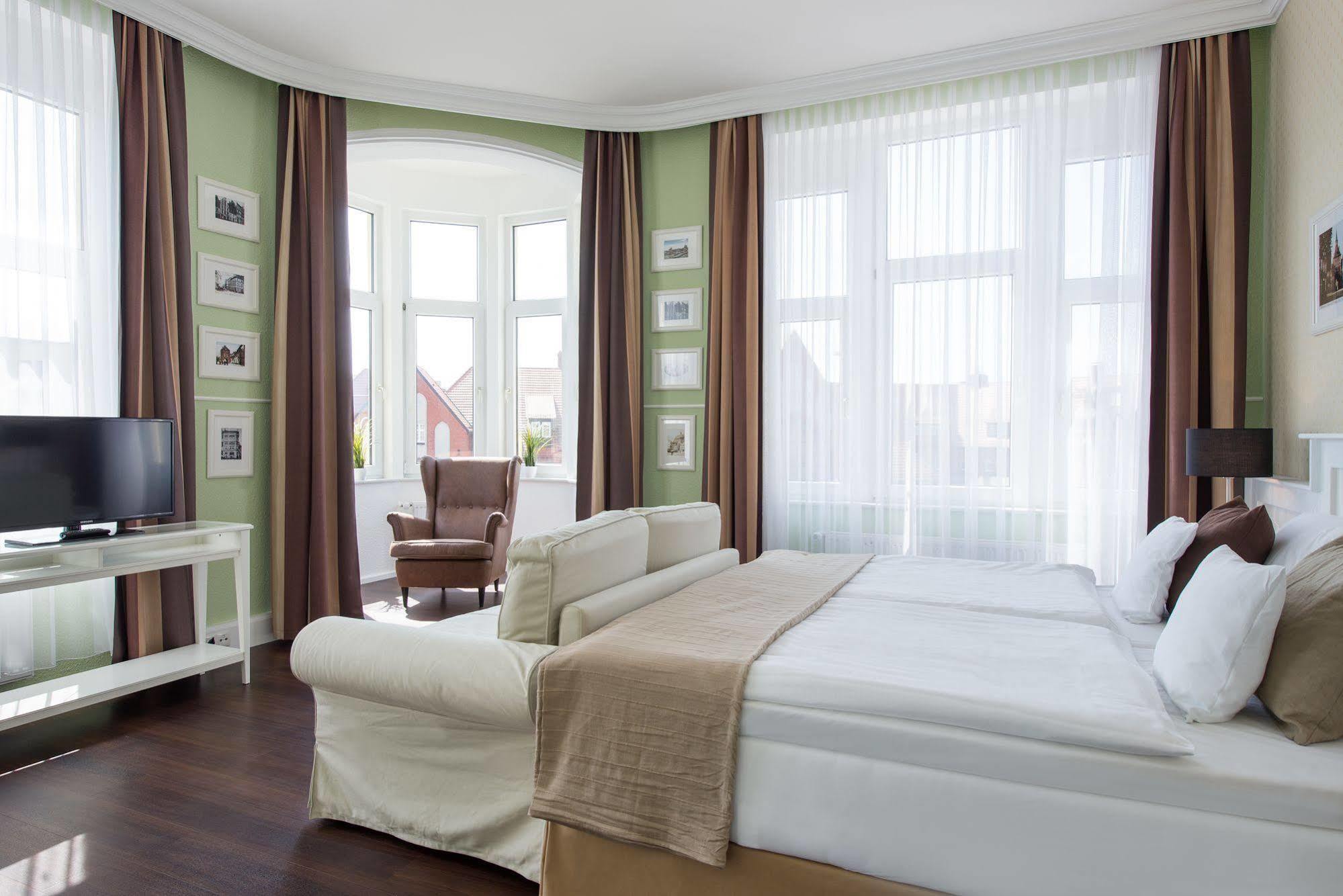 Hotel Щралзунд Екстериор снимка