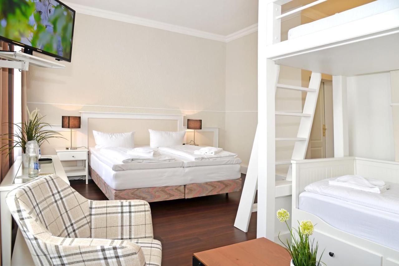 Hotel Щралзунд Екстериор снимка
