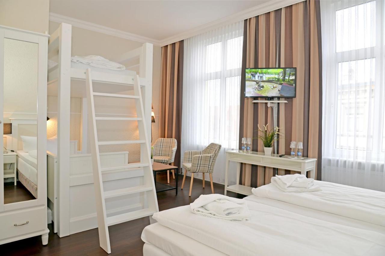 Hotel Щралзунд Екстериор снимка
